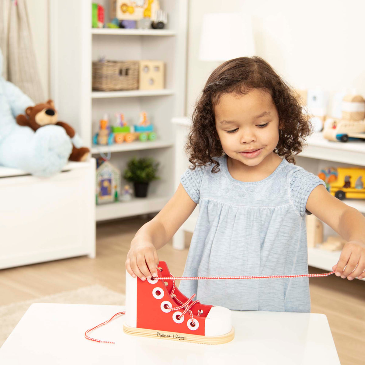 Wooden Lacing Shoe O8