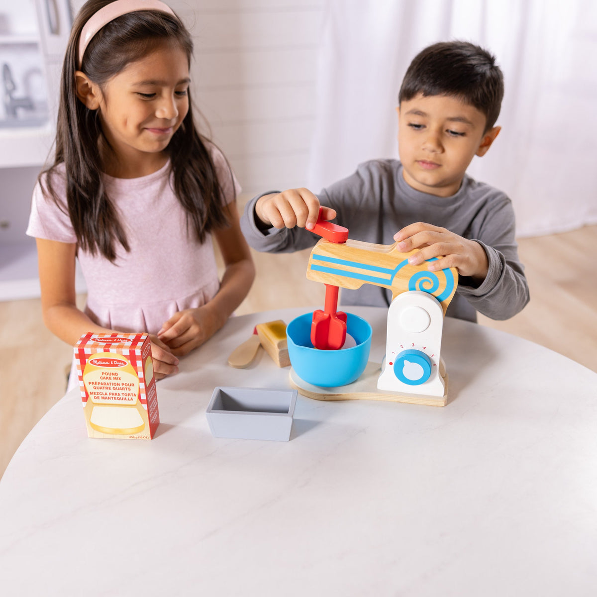 Wooden Make-a-Cake Mixer Set H8