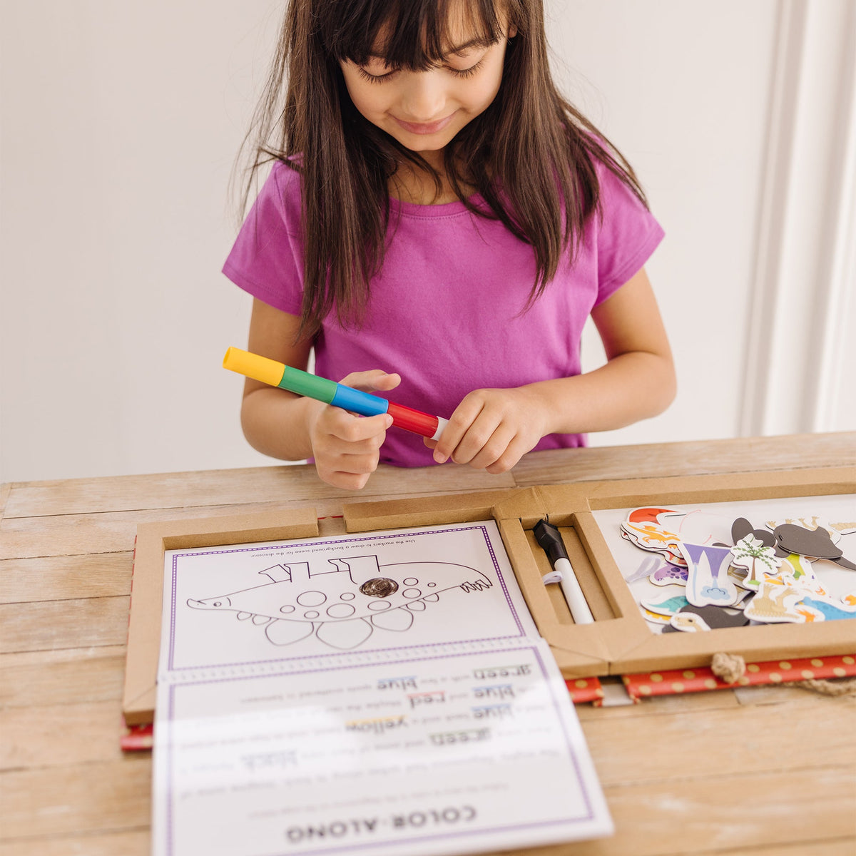Natural Play: Play, Draw, Create Reusable Drawing & Magnet Kit – Dinosaurs T0
