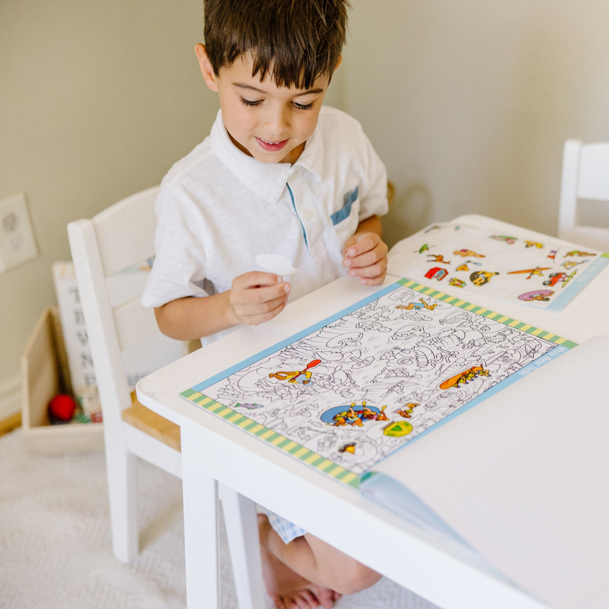 Seek & Find Sticker Pad – Adventure Q1