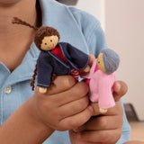 Wooden Doll Family A2